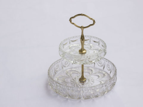 Serviteur en verre ciselé