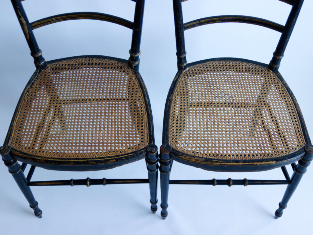 Paire de chaises charivari