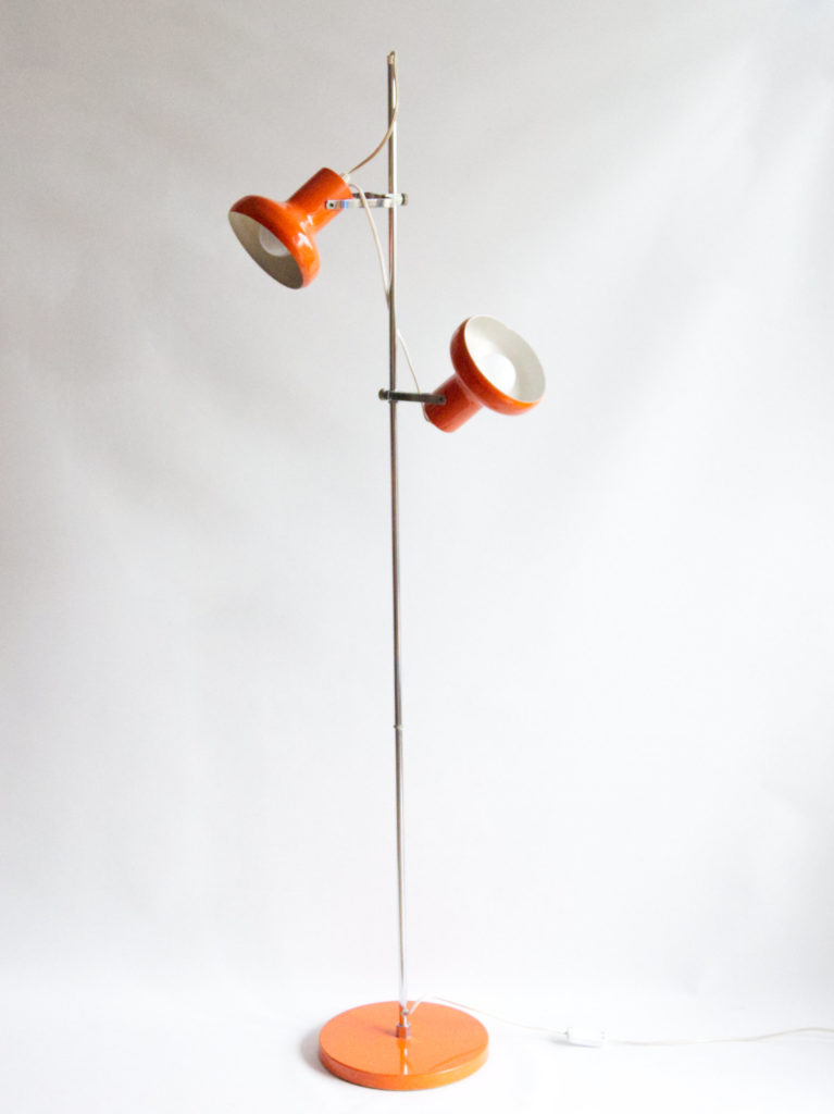 Lampadaire orange des années 70