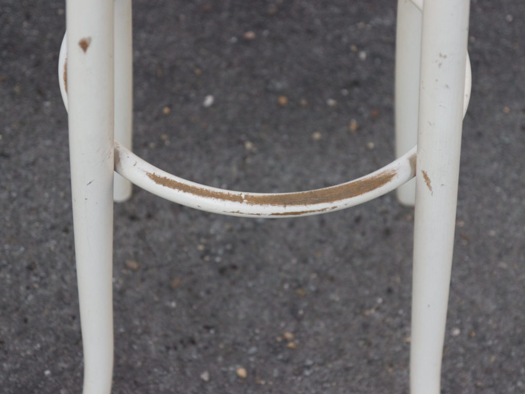 Tabouret de bar canné