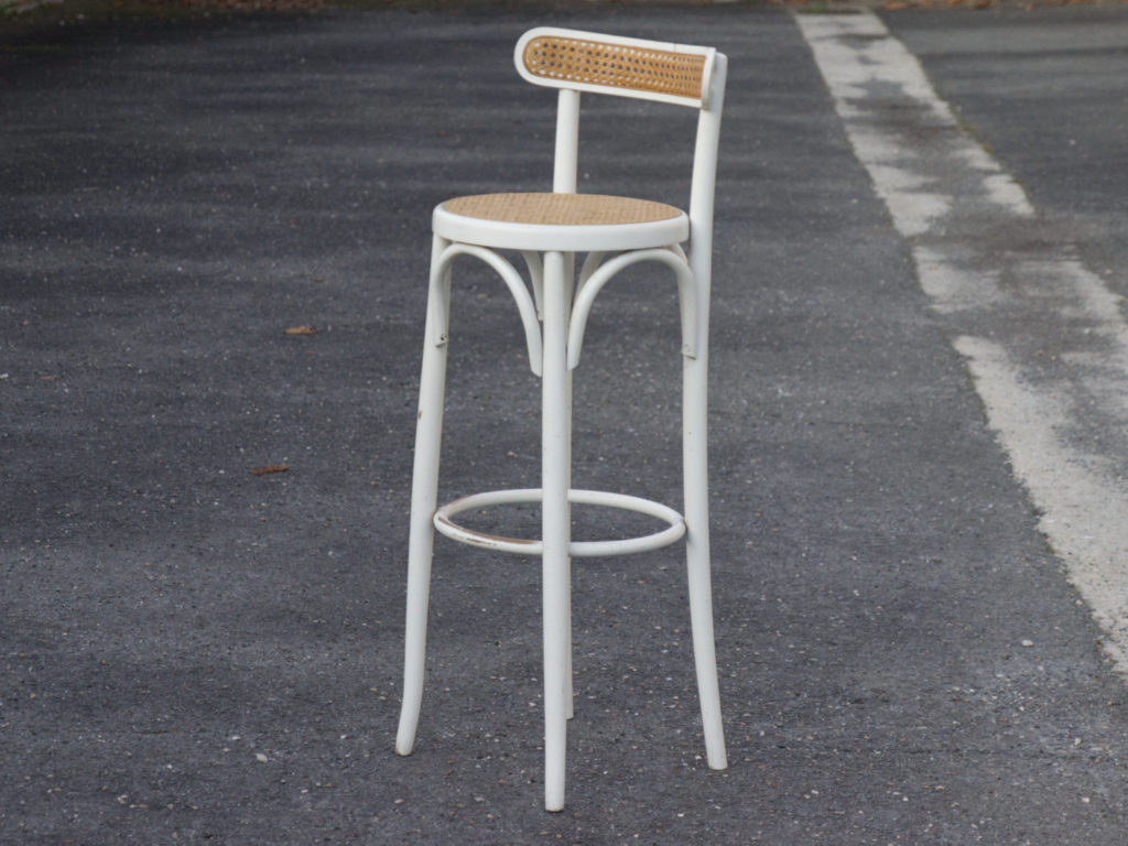 Tabouret de bar canné