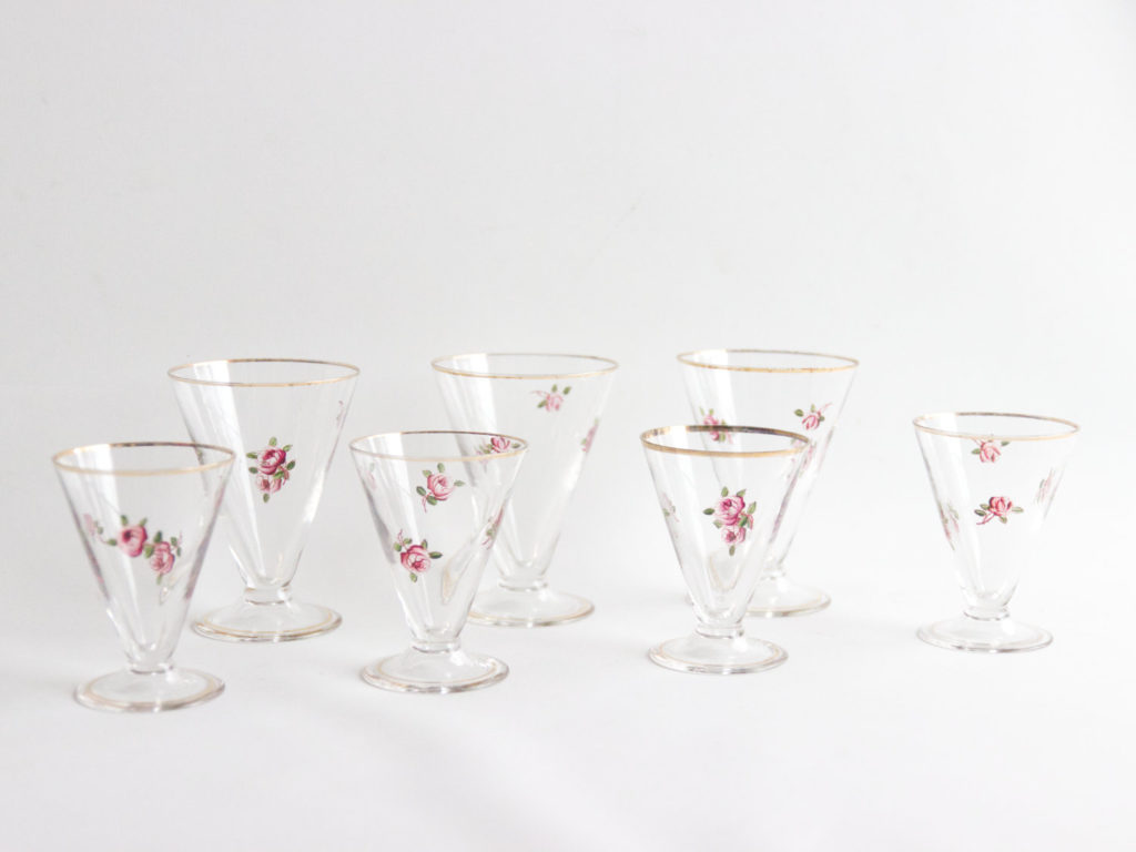 Lot de 7 verres à fleurs