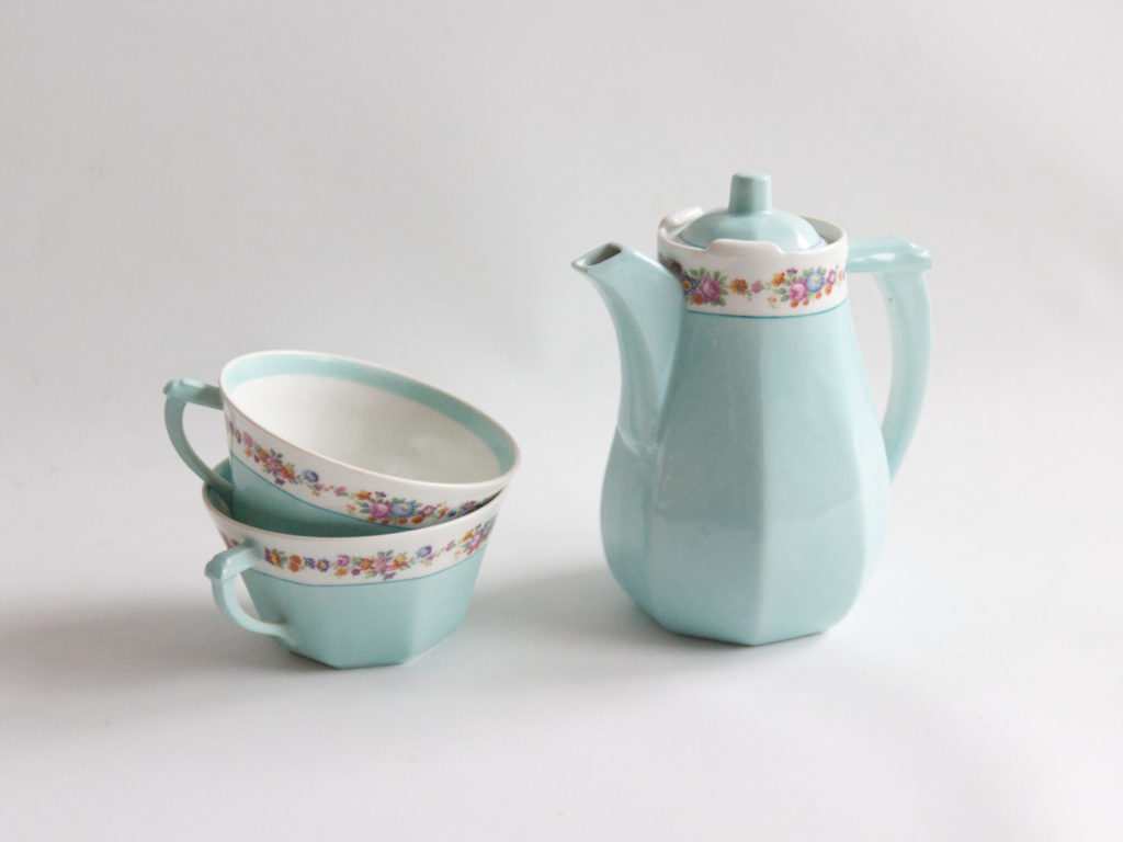 Duo de tasses et leur théière
