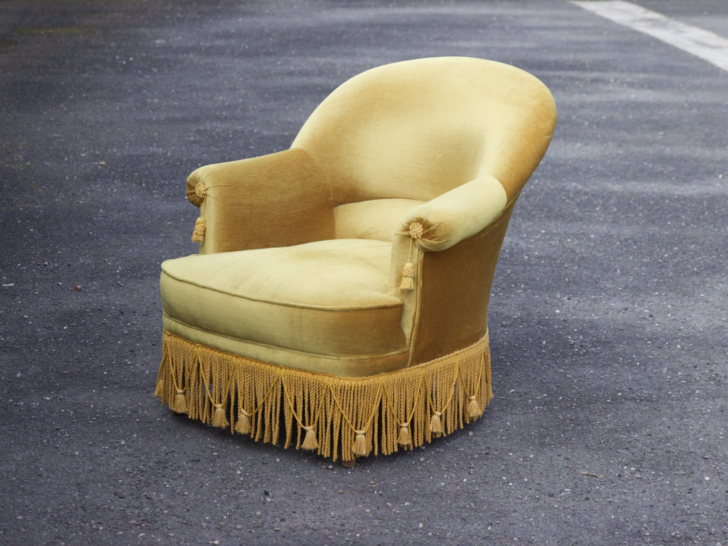 Fauteuil crapaud jaune