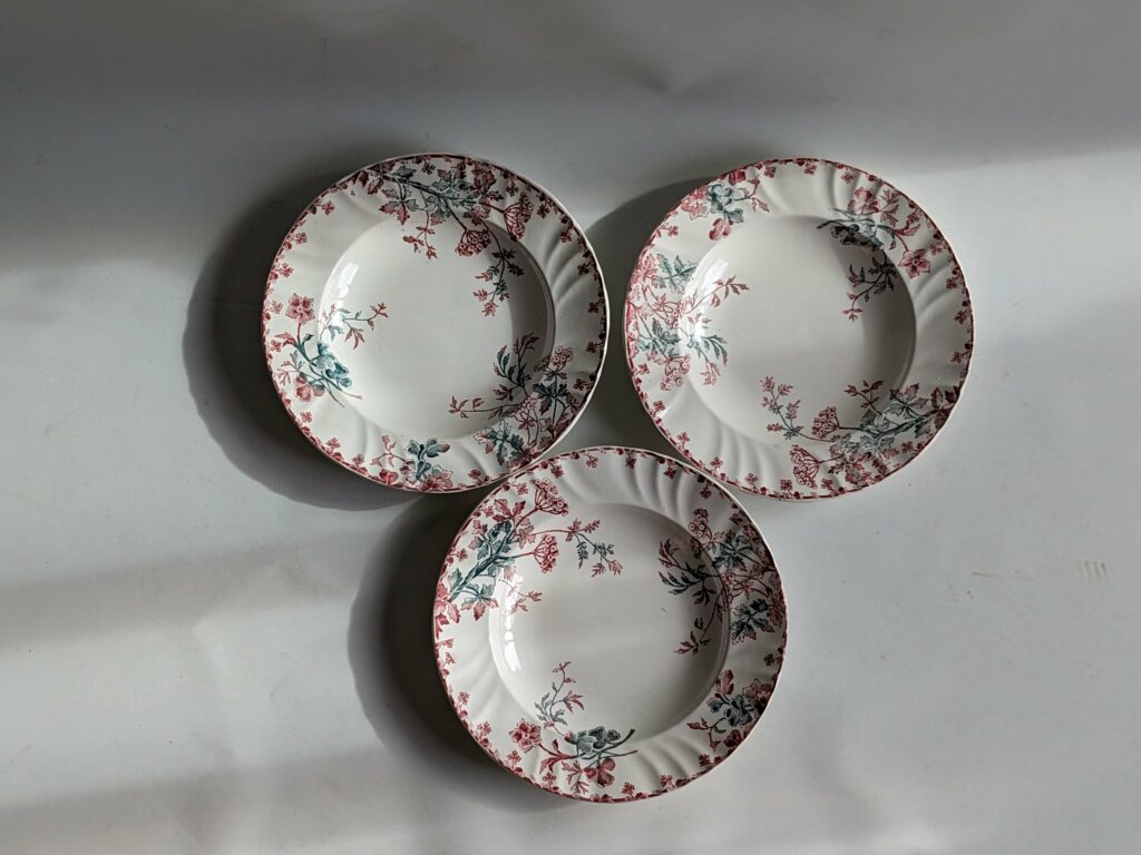 Lot de 3 assiettes Longwy modèle Eté