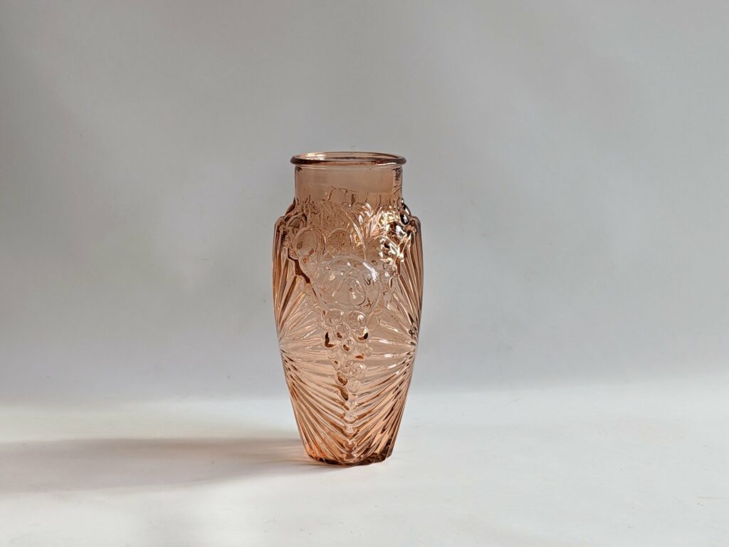 Vase en verre rose Souchon-Neuvesel