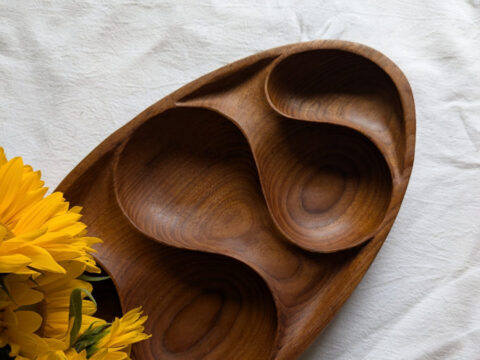 Plateau en teck scandinave