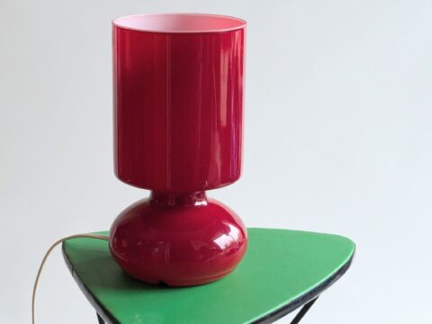 Lampe Ikea rouge
