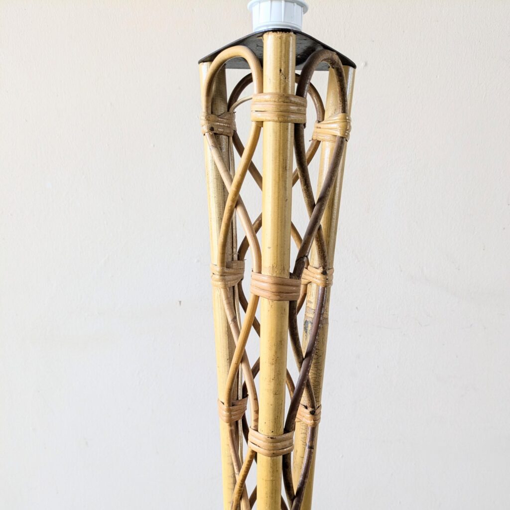 Lampadaire en rotin – Image 2