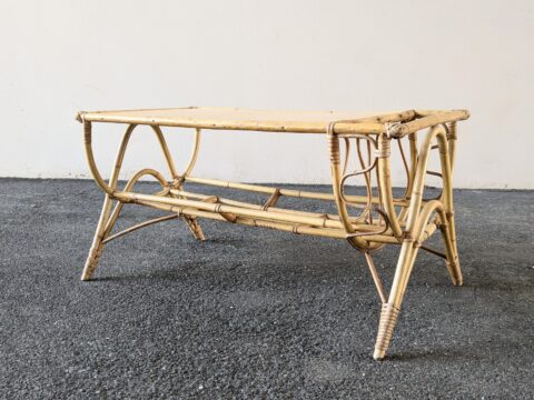 Table basse en rotin