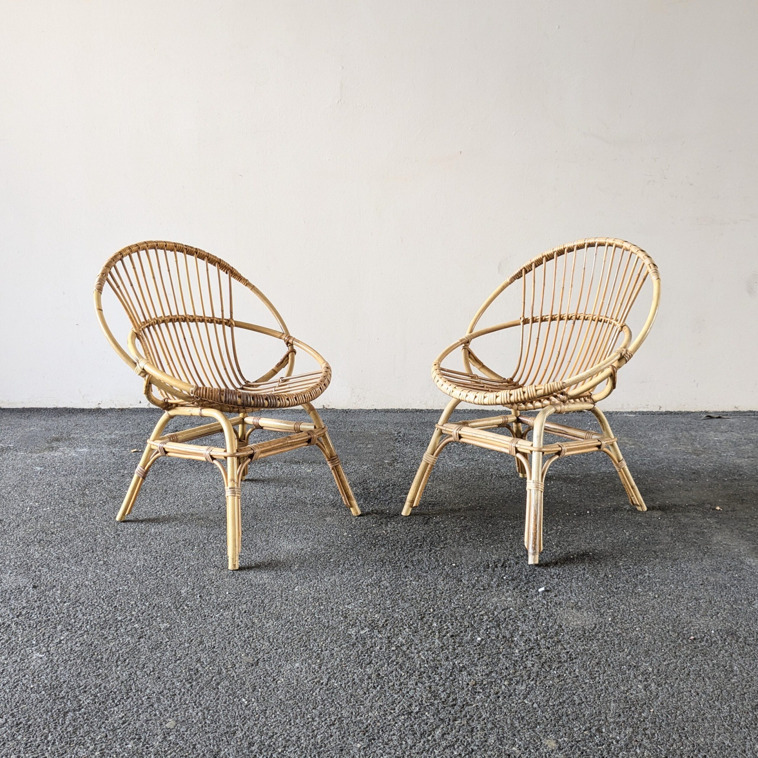 Paire de fauteuils en rotin