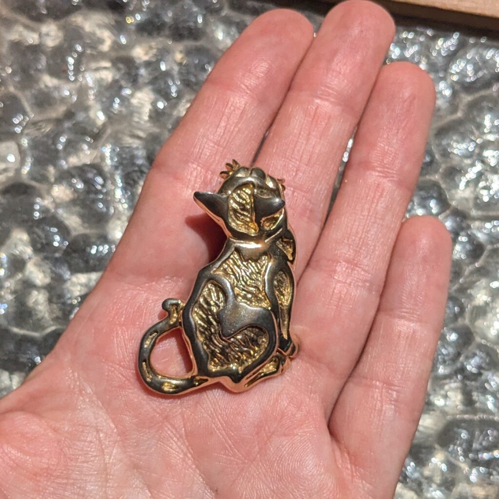 Broche dorée chat – Image 4