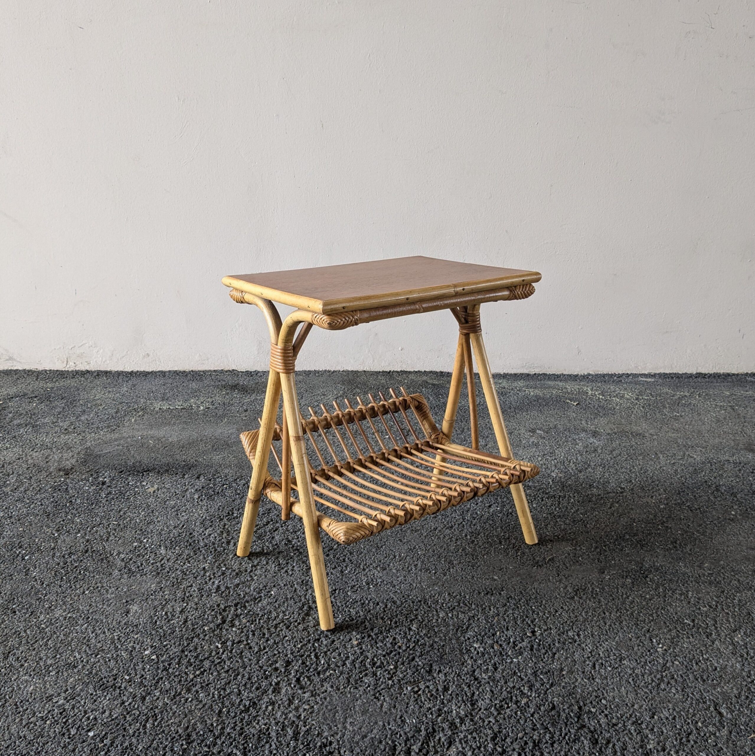 Table d'appoint en rotin