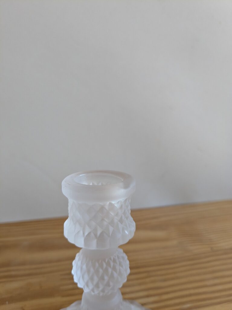 Paire de bougeoirs en verre – Image 3