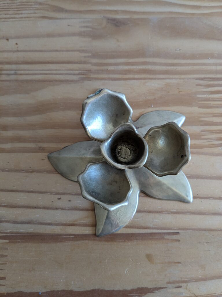 Bougeoir fleur en laiton – Image 4