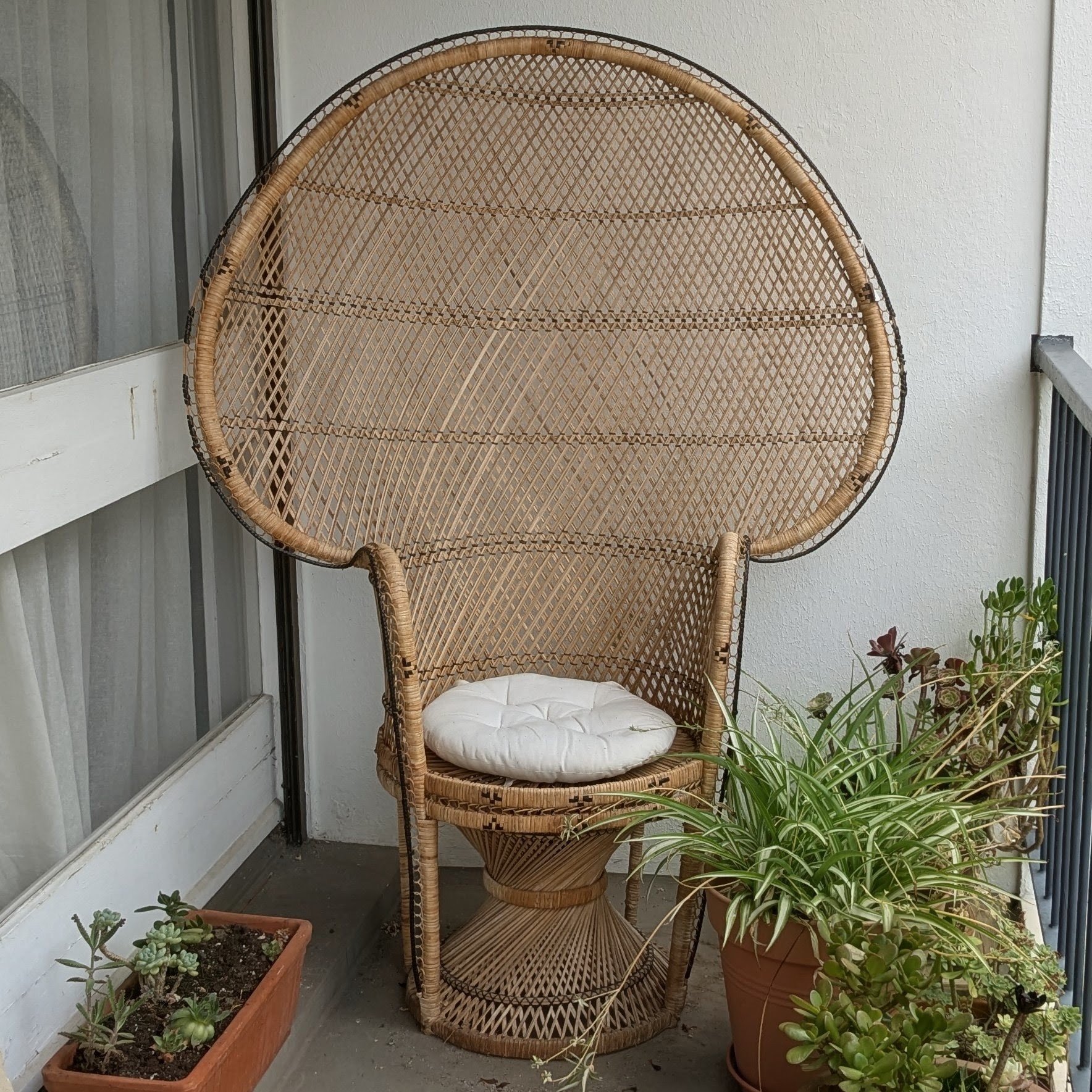Fauteuil Emmanuelle en buri