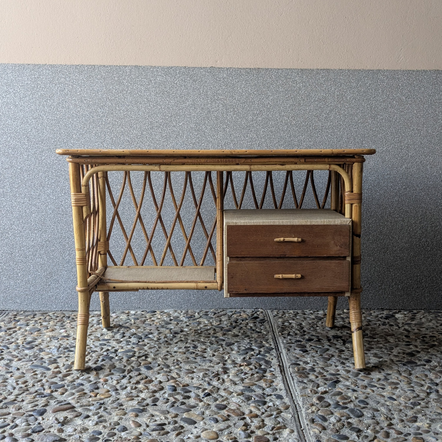 Bureau en rotin