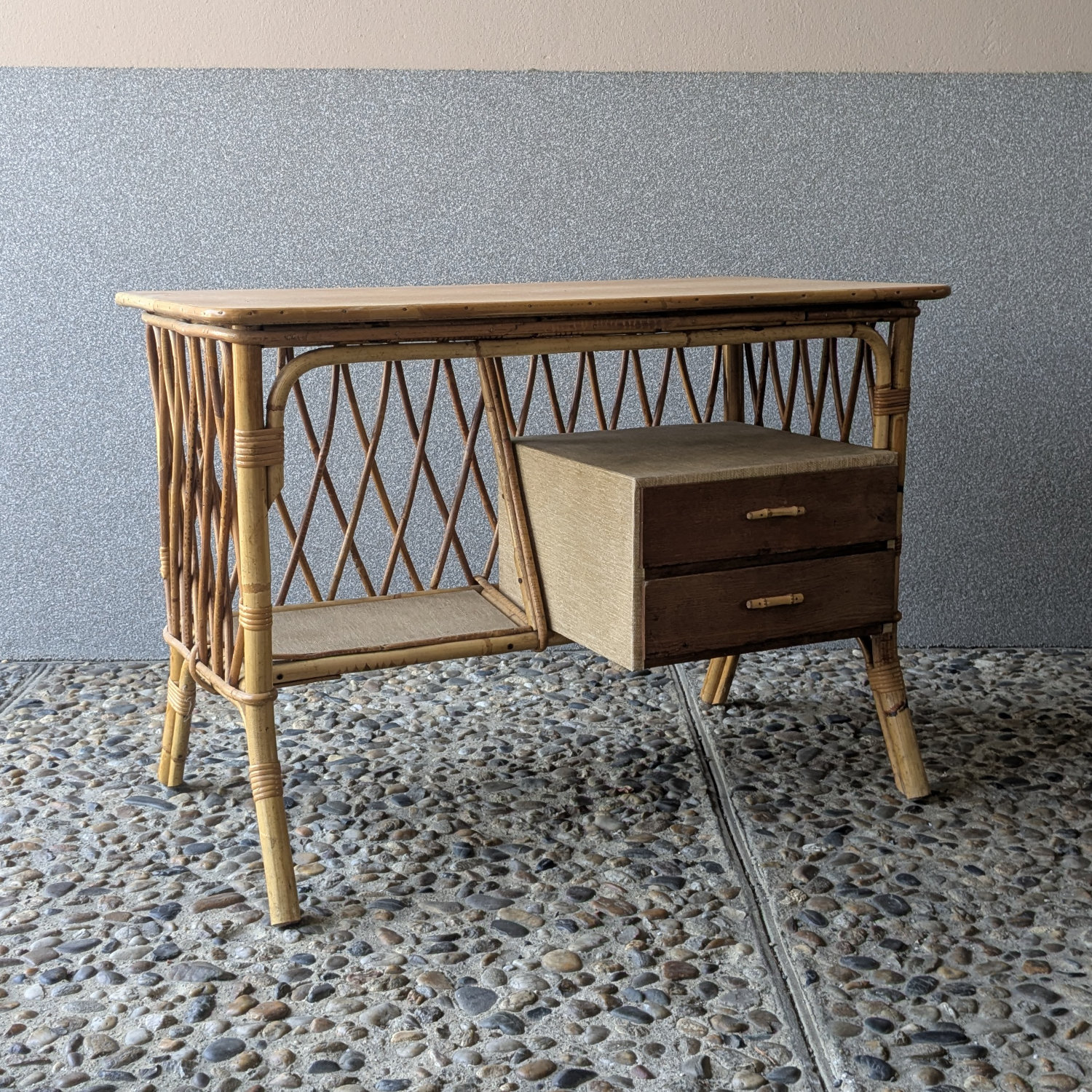 Bureau en rotin